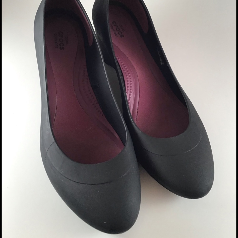 Crocs Ladies Black Wedged Heels. Sz 9.